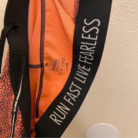 NIKE run relay compression Fit Womens Capri crop Training orange print legging S - Picture 10 of 10
